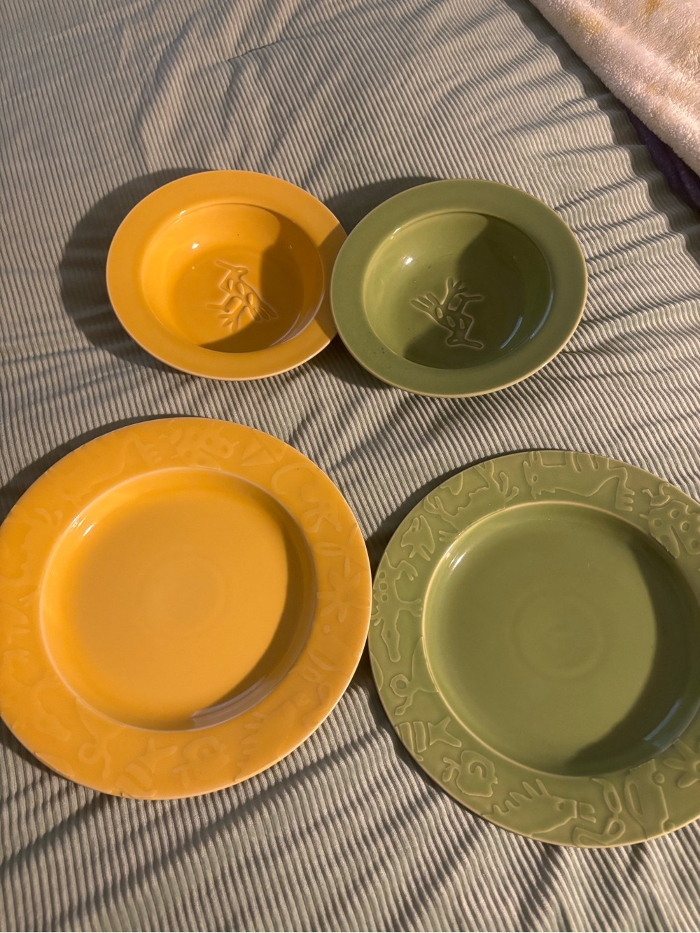 Yellow and Green Stoneware Dinner & Bowl Set - Brand Unspecified